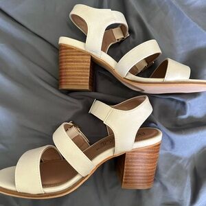 Boutiques by Corkys. Never worn size 6